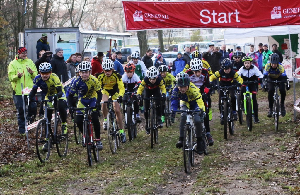 Strart der U15: Frederik und Gregor (rechts im Bild) setzen sich am Ende durch