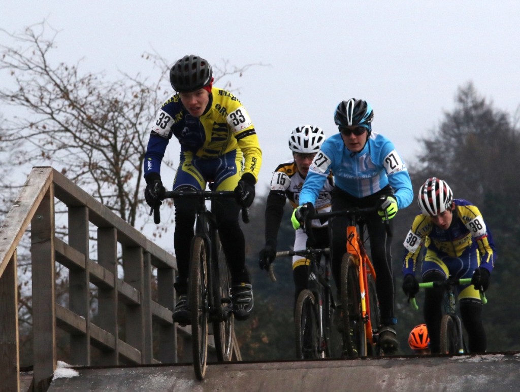 Johan (33) und Nick (38) im Feld der U17