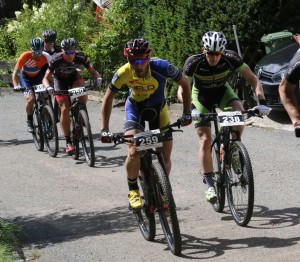 Tobias und Tommy noch sauber: Gleich nach dem Start !